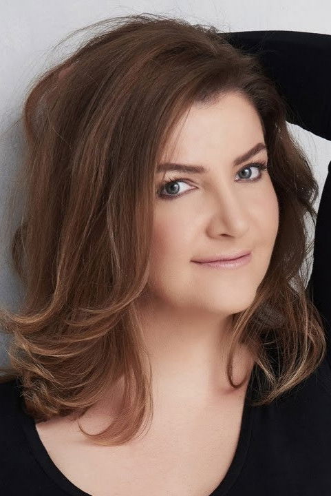 et billede af Zeynep Ender İge