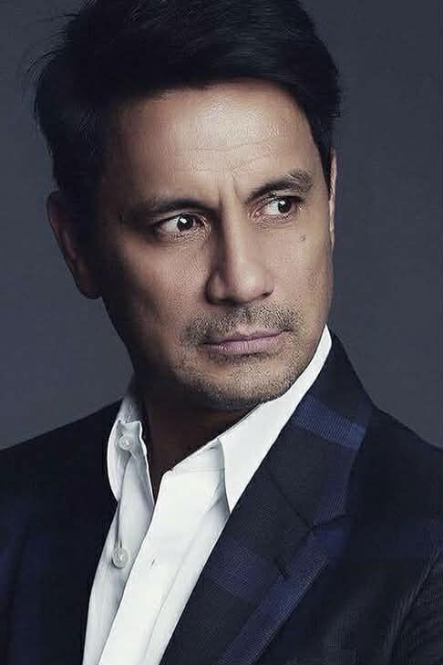 et billede af Richard Gomez