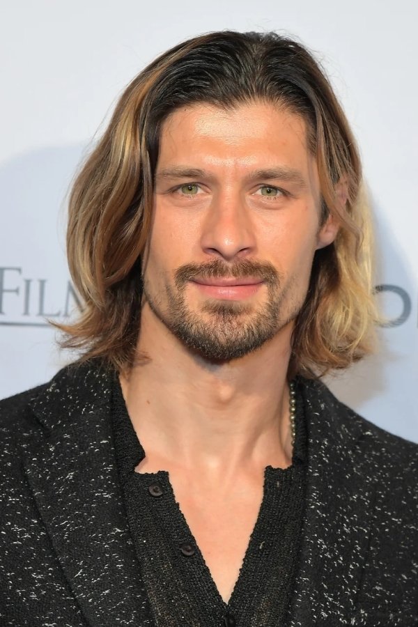 et billede af Peter Lee Thomas