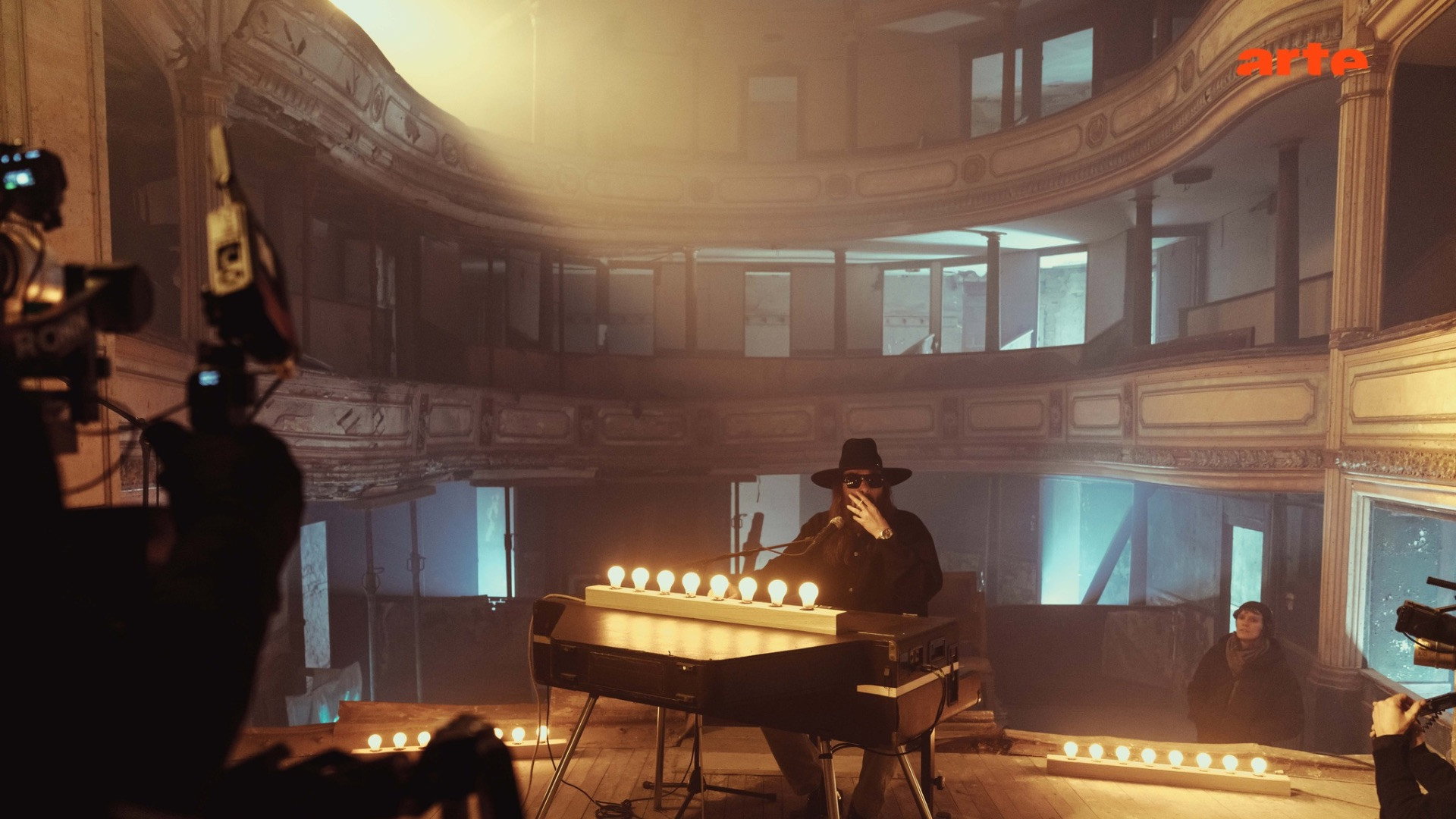 Sébastien Tellier at the Mirecourt Theater Passengers