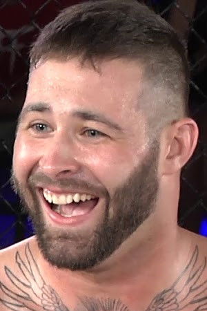 et billede af Travis Robertson