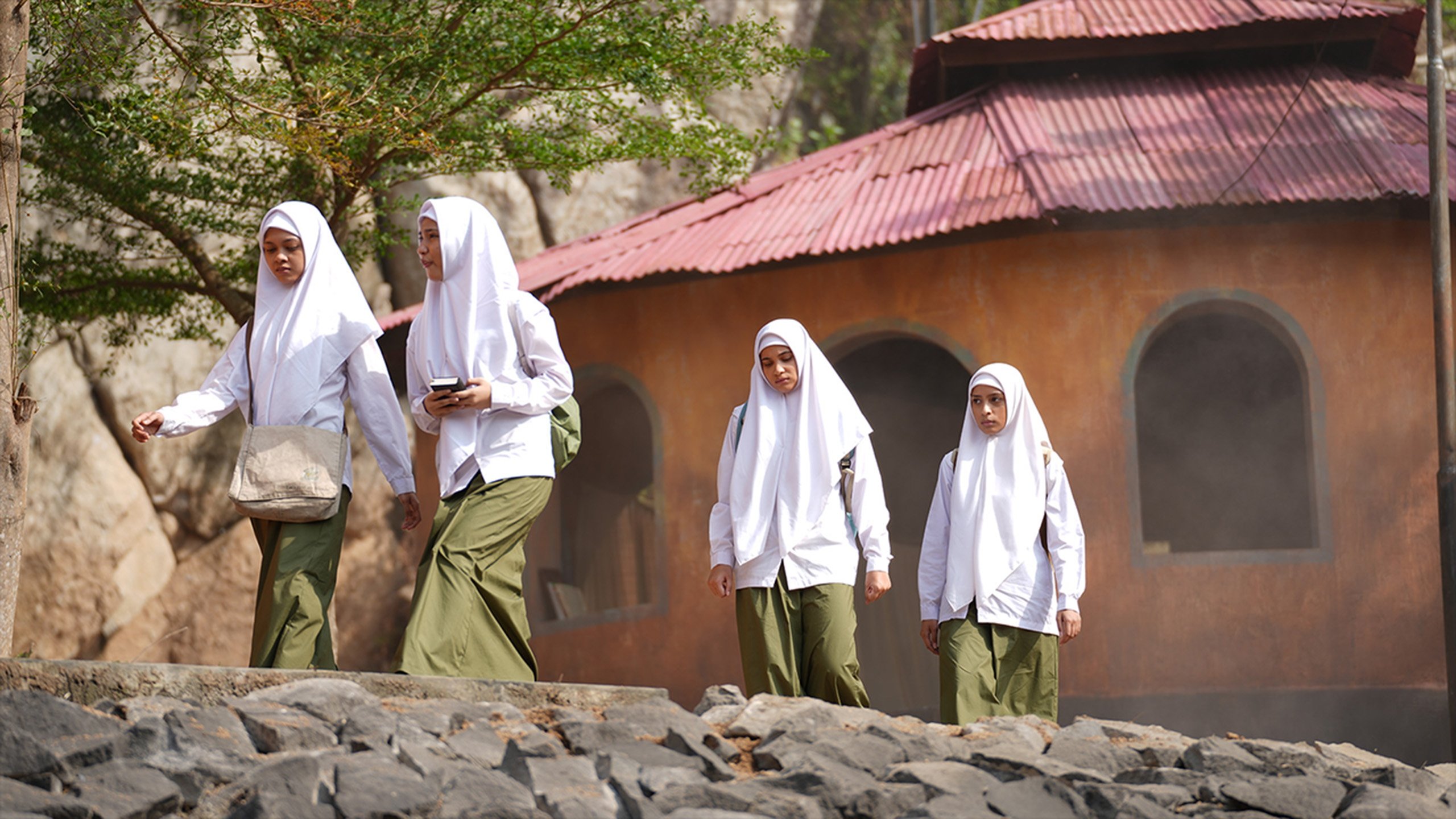 Tenung by Risa Saraswati & Dimasta