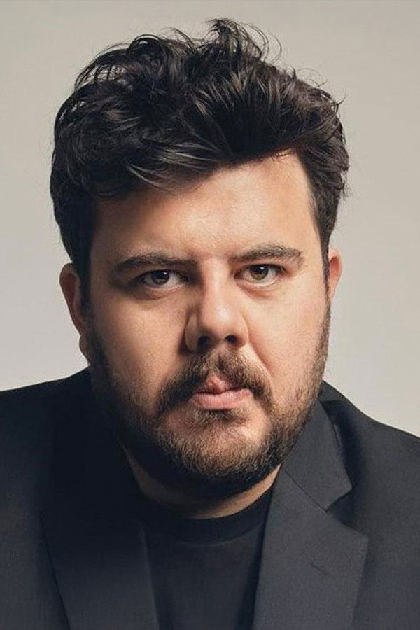 et billede af Eser Yenenler