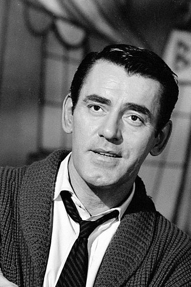 et billede af John Vivyan