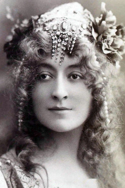 et billede af Cécile Sorel