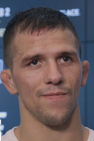 et billede af Alex White