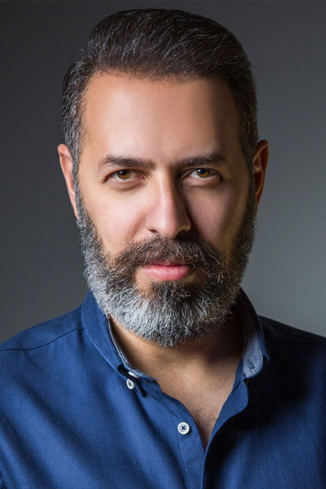 et billede af Tahmoures Pournazeri