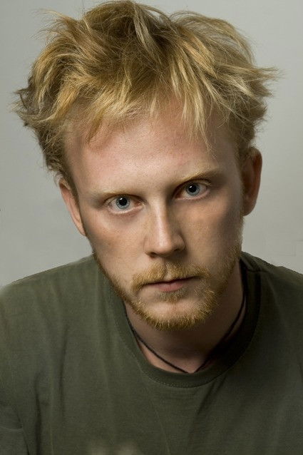 et billede af Ádám Lábodi