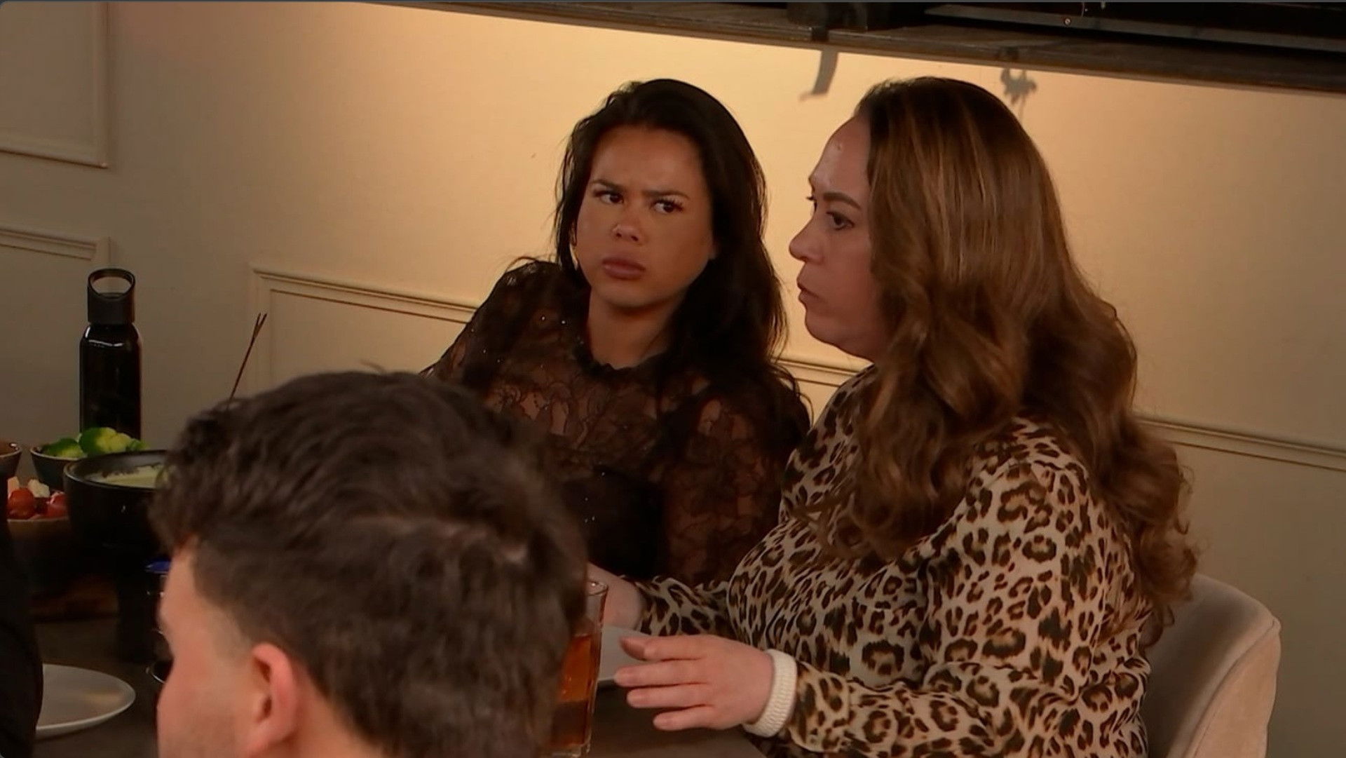 De Bondgenoten Season 3 :Episode 106  Episode 106