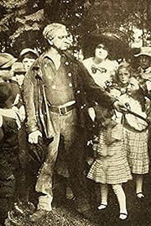 et billede af Edwin R. Phillips