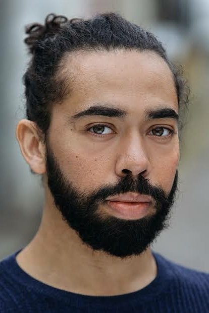 et billede af Julian Lloyd Patten