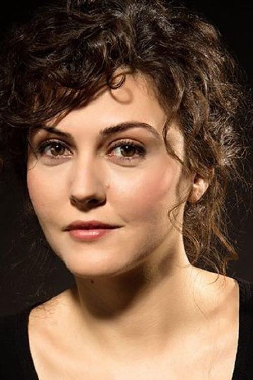 et billede af İdil Yener