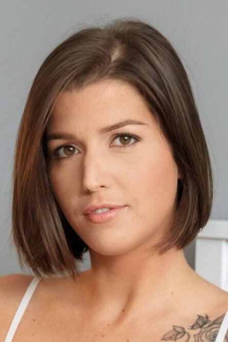 et billede af Niki Harris