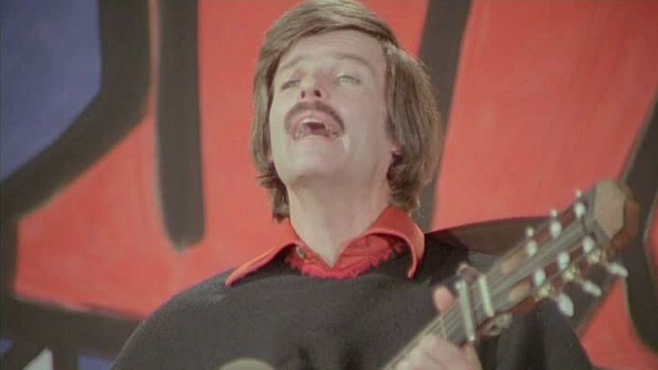 The Singer (1977)