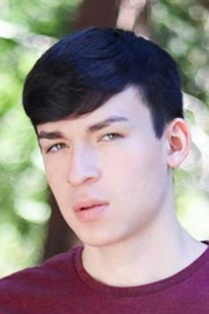 et billede af Devin Holt