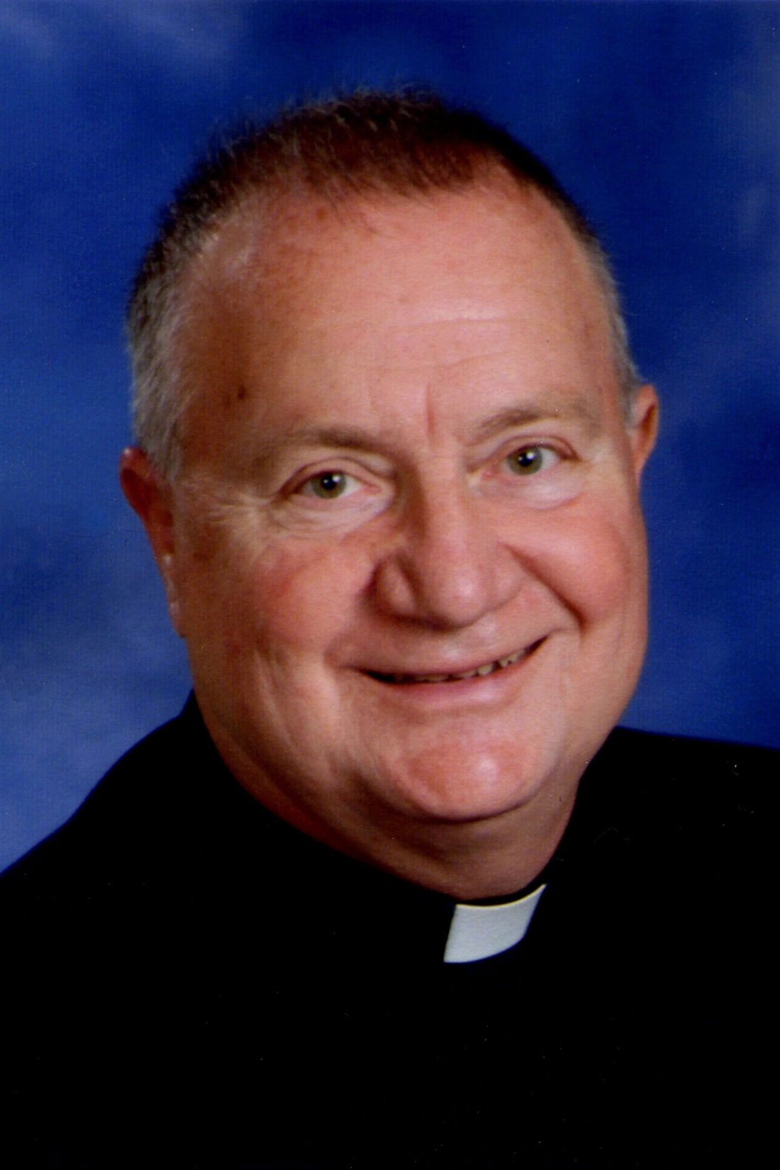 et billede af Pe. Robert Colaresi