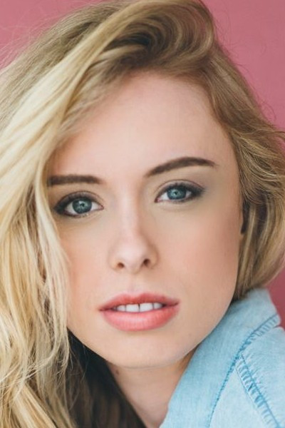 et billede af Justine Nelson