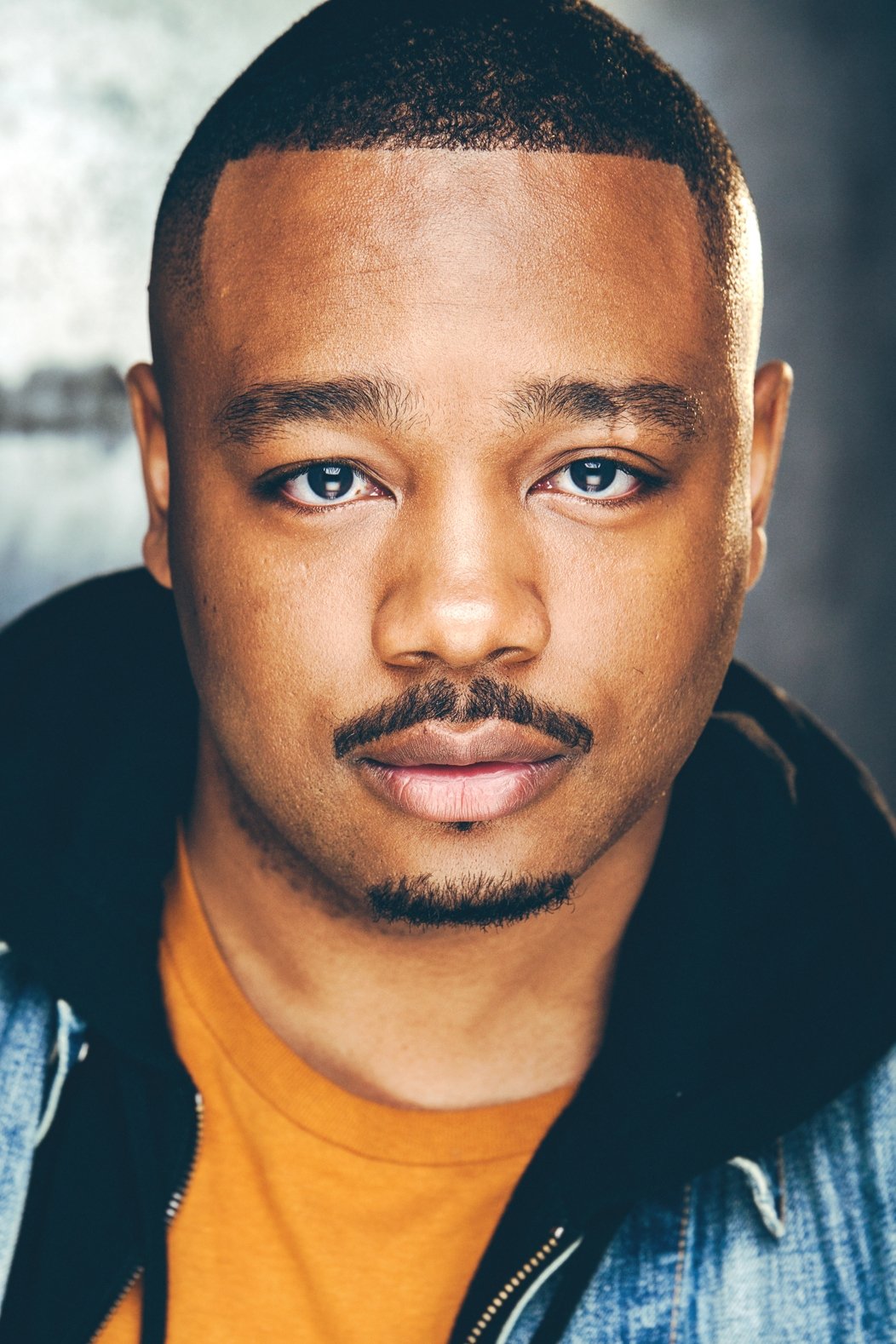 et billede af Kevin T. DeWitt