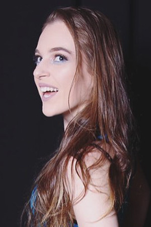 et billede af Jessica Troy