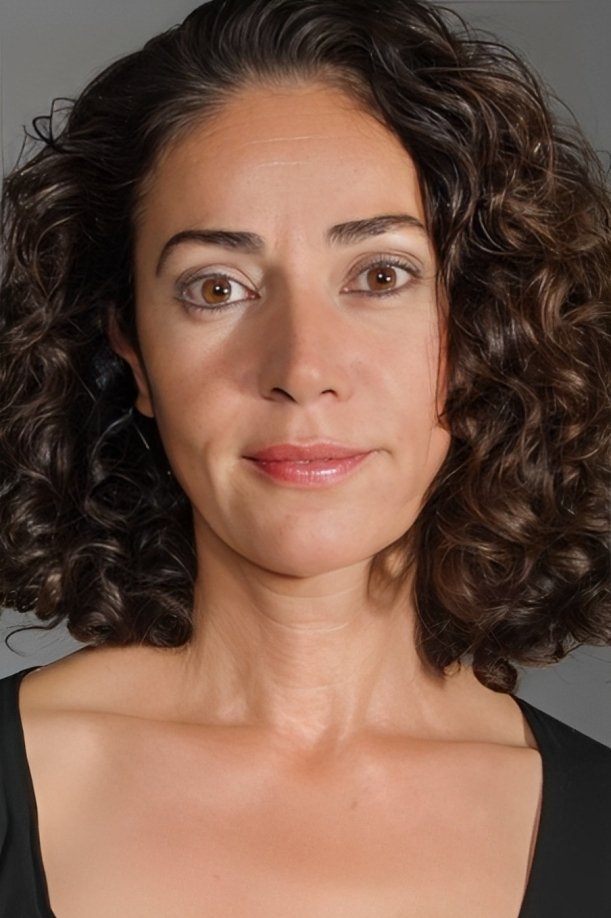 Özlem Çakman's picture in the cast