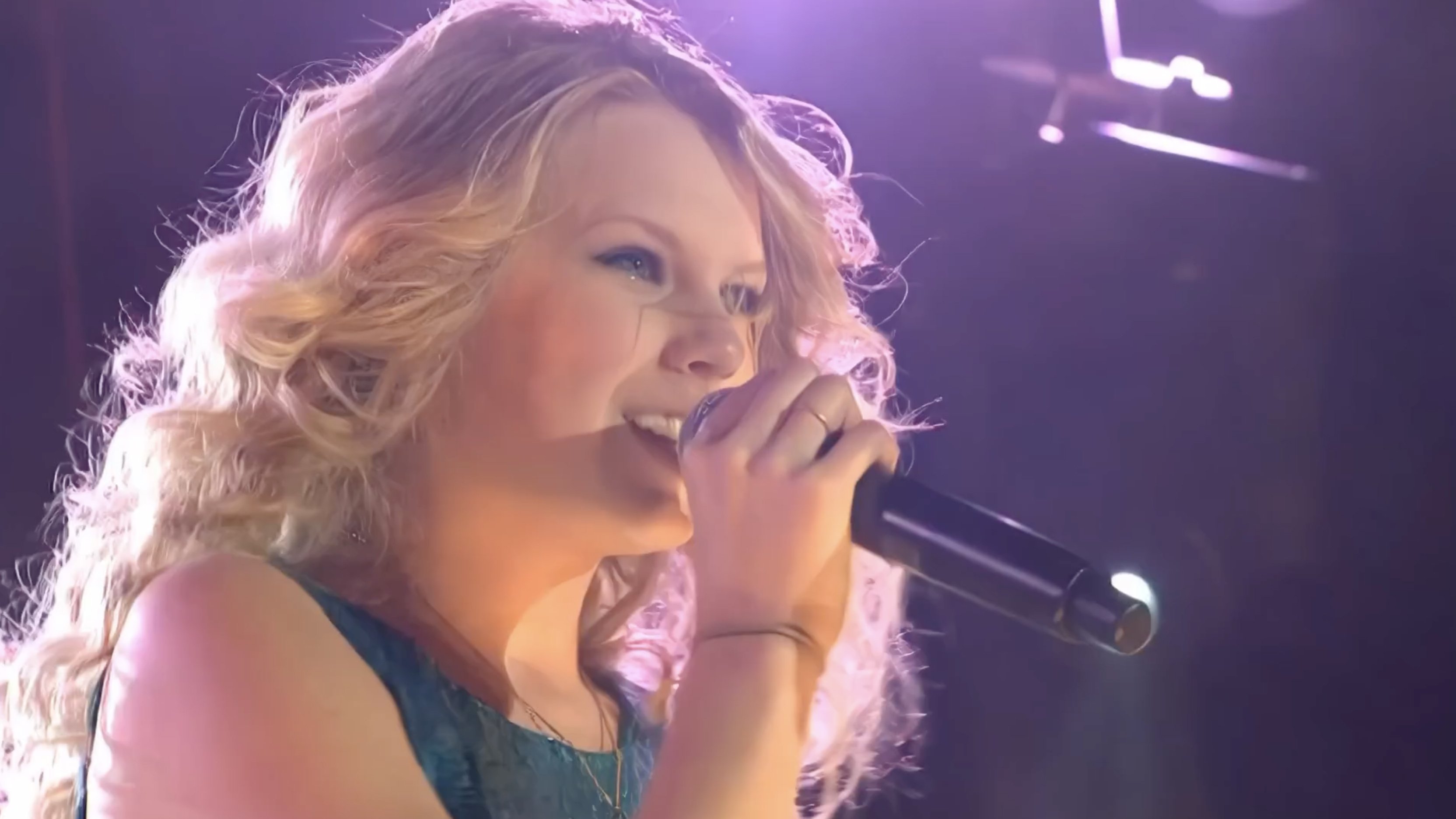 Taylor Swift: Live at CMC Rocks the Snowys (2009)
