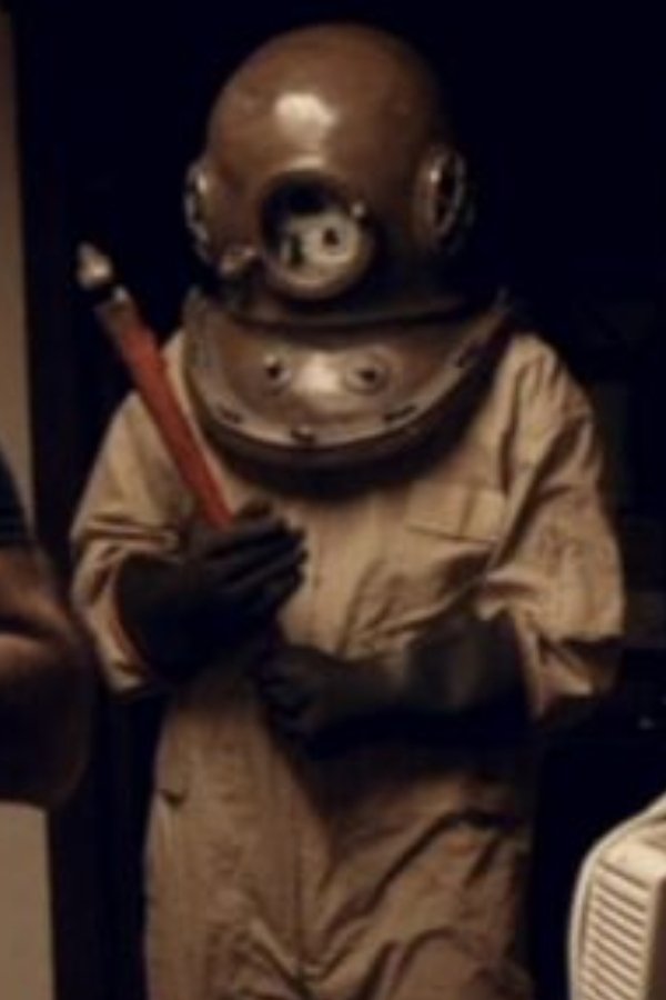 et billede af Mary C. Russell