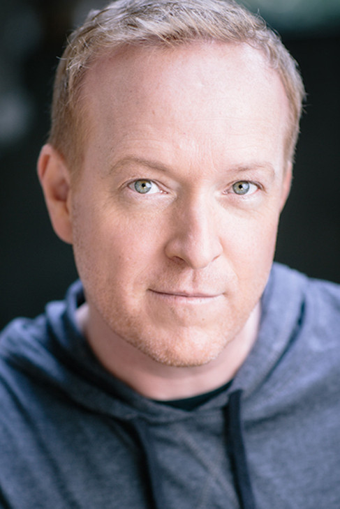 et billede af Simon D. Scott