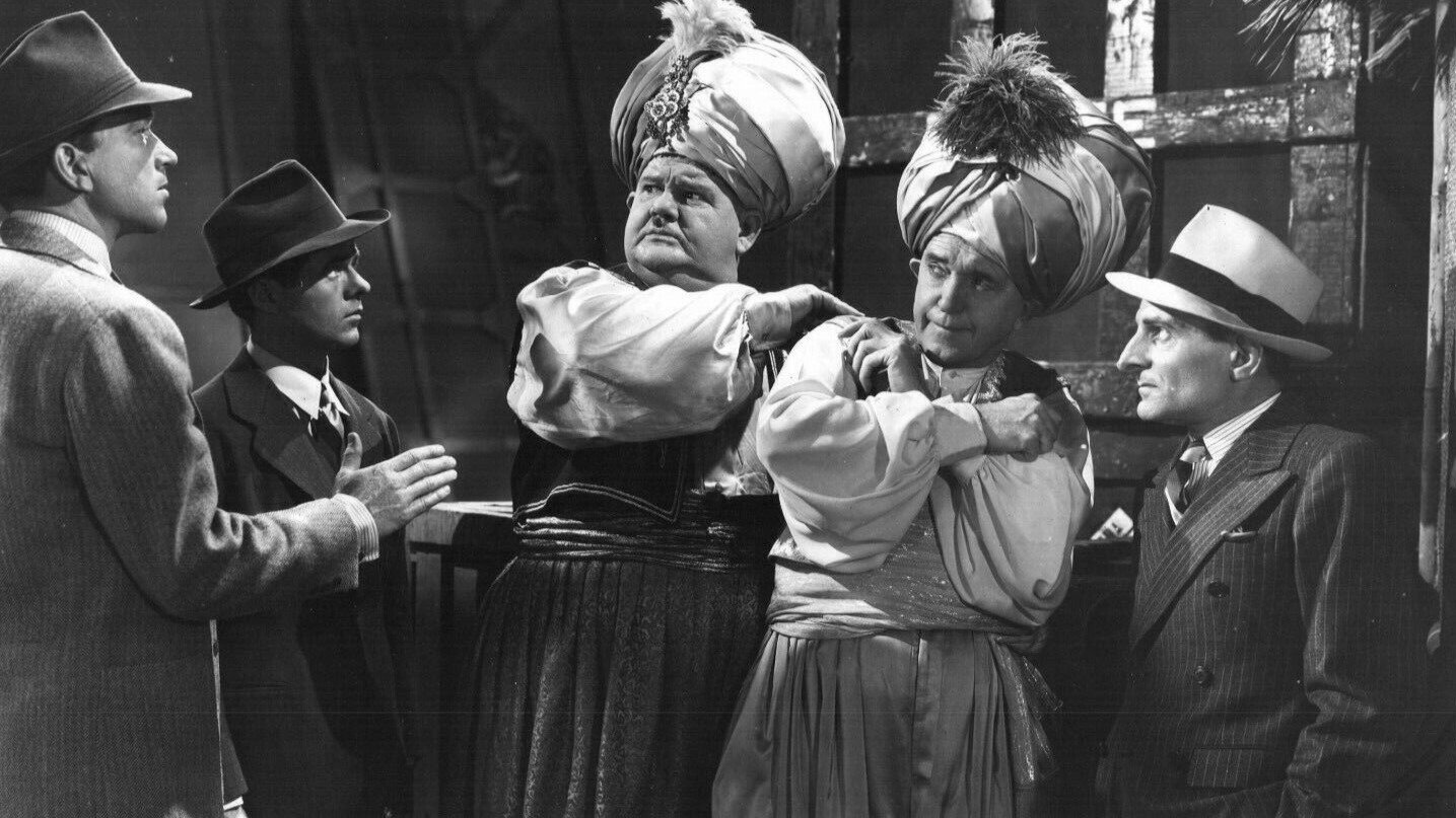 A-Haunting We Will Go (1942)
