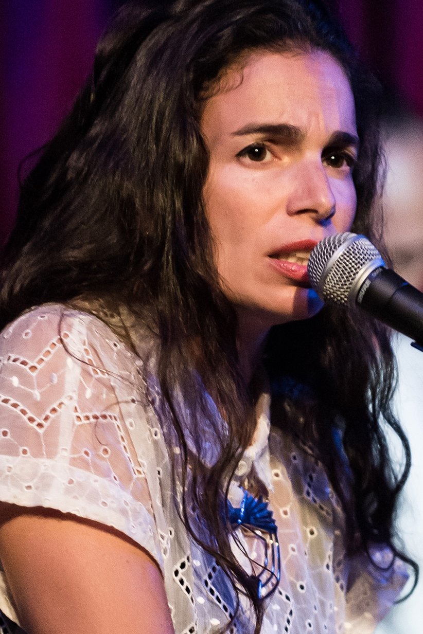 et billede af Yaël Naïm