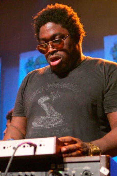 et billede af Ikey Owens