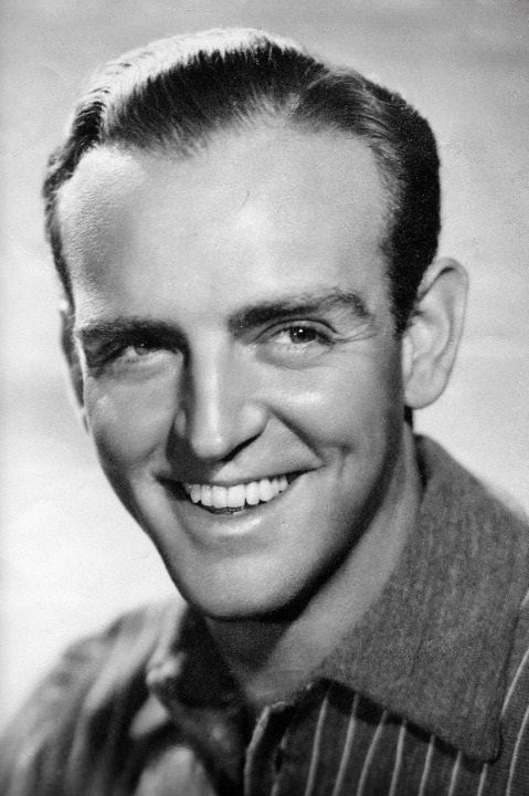 et billede af Hermes Pan