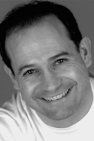 et billede af Huw Garmon