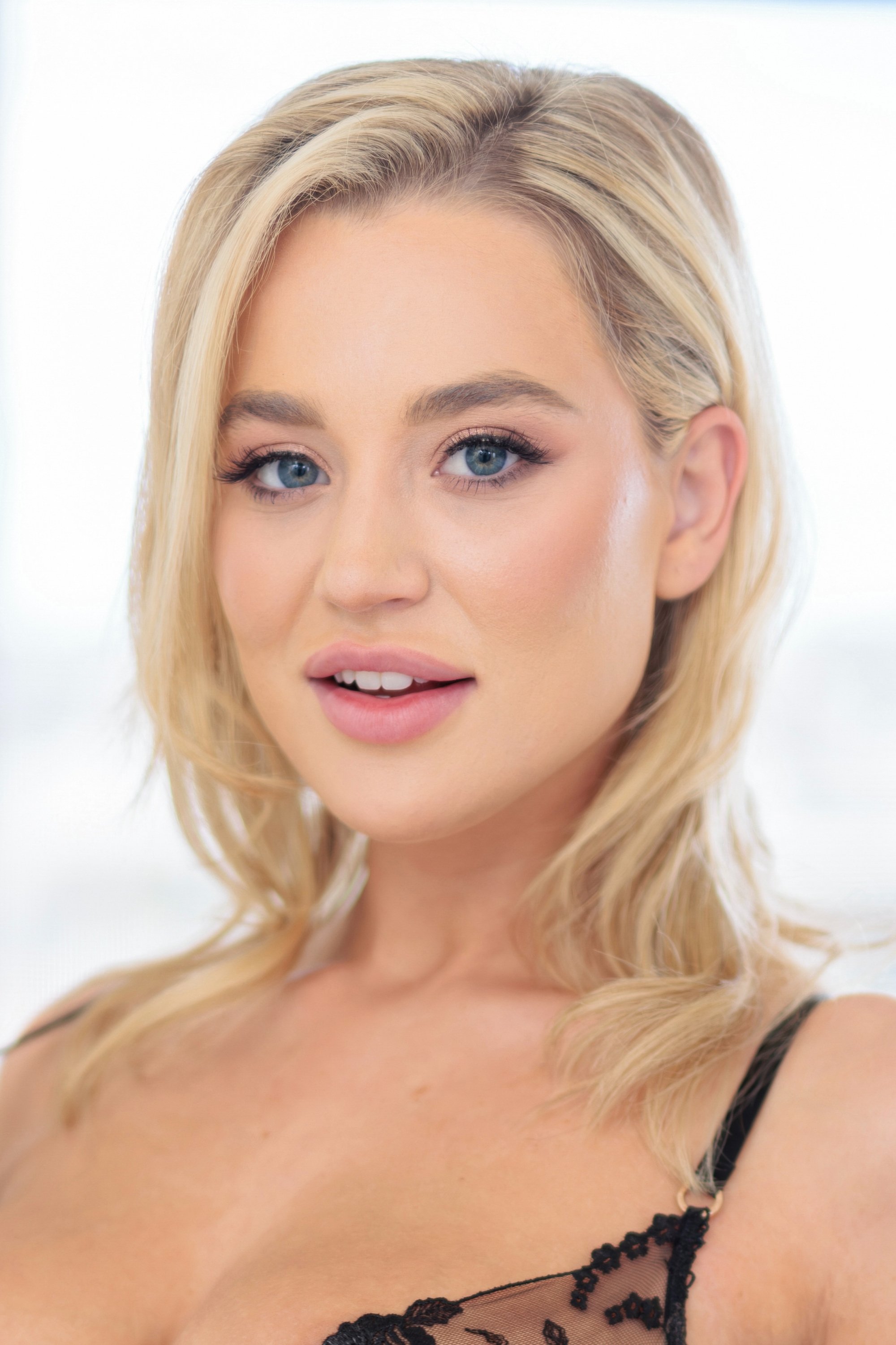 Blake Blossom Profile Images — The Movie Database (TMDB)