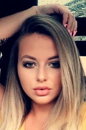 et billede af Nikki Cheeks