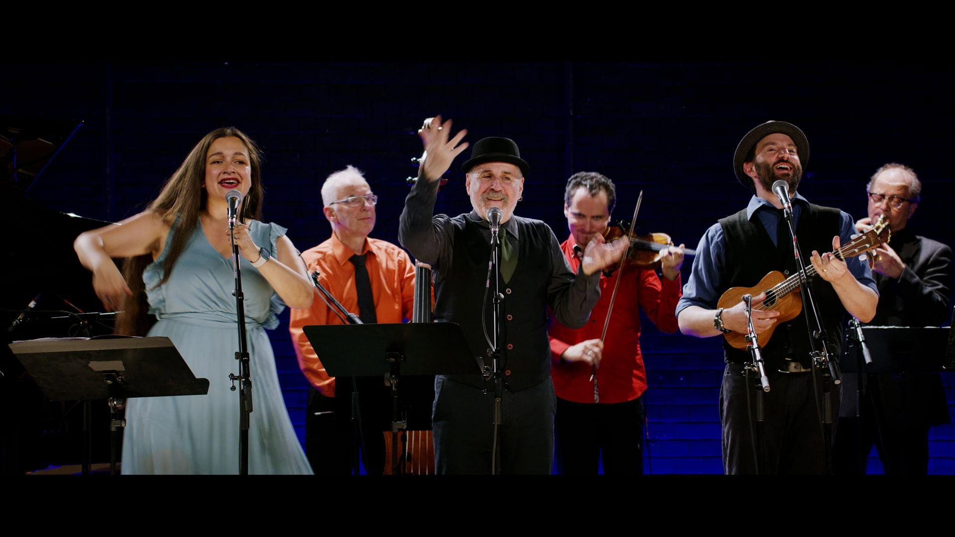 I Dance, But My Heart Is Crying - Ich tanz, aber mein Herz weint