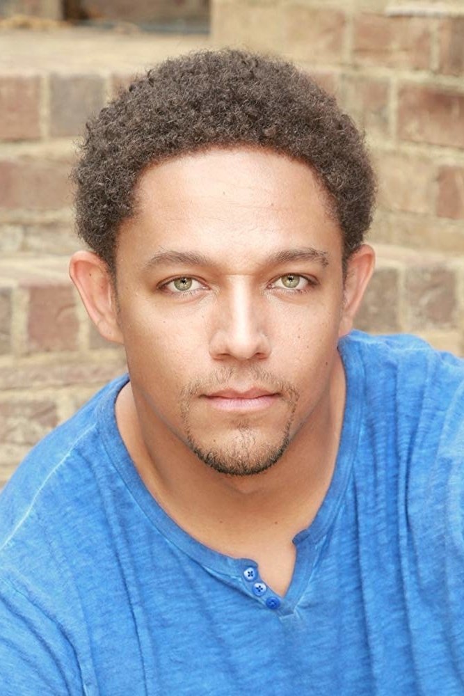 et billede af Curtis Lyons