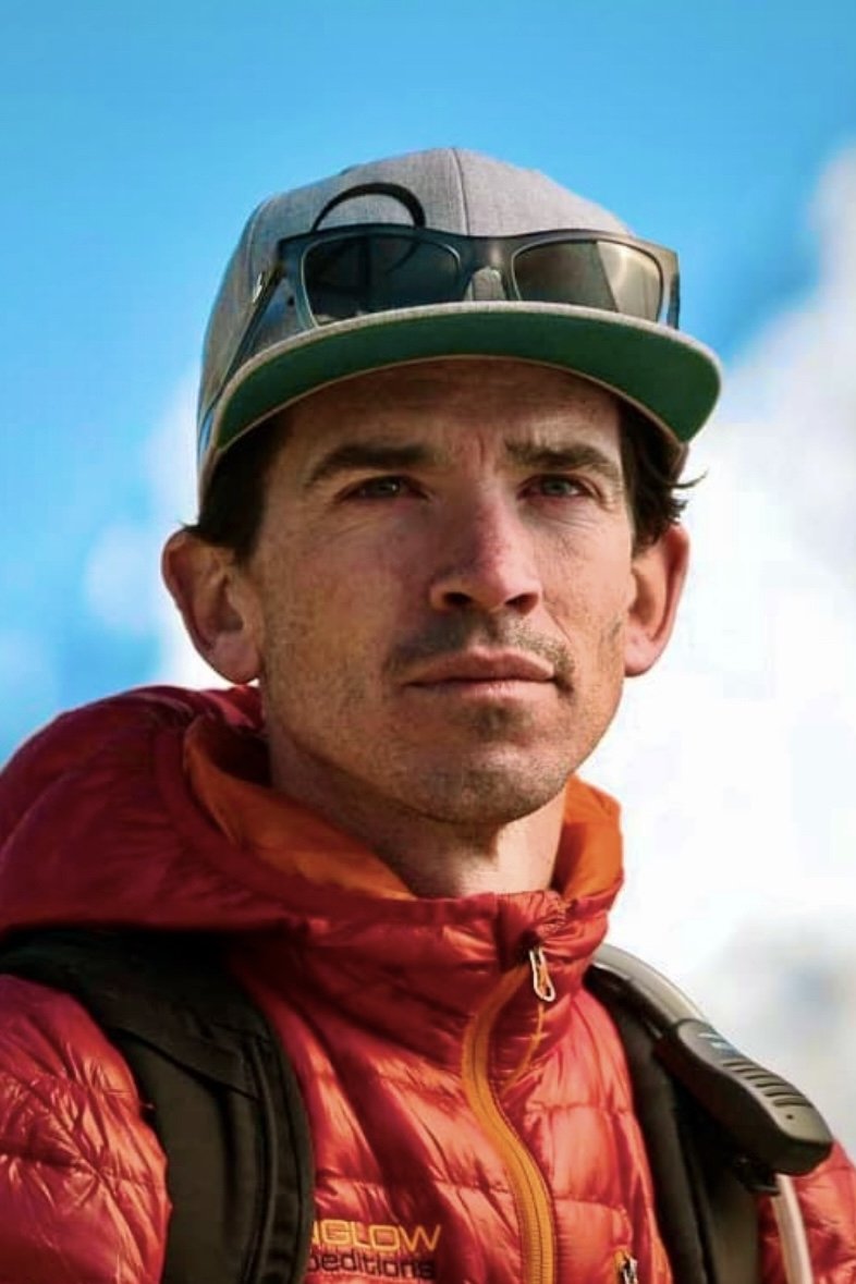 et billede af Adrian Ballinger