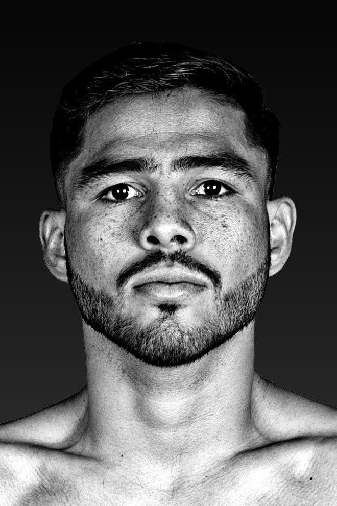 et billede af Isaac Lucero