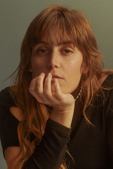 et billede af Lucy Sandler