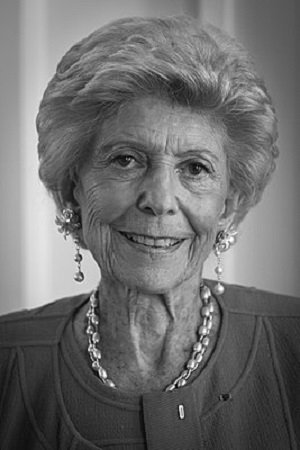 Hélène Carrère d'Encausse's picture in the cast