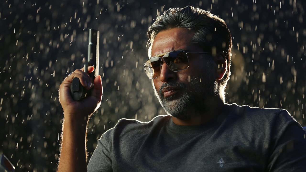 Dhuruvangal Pathinaaru (2016)