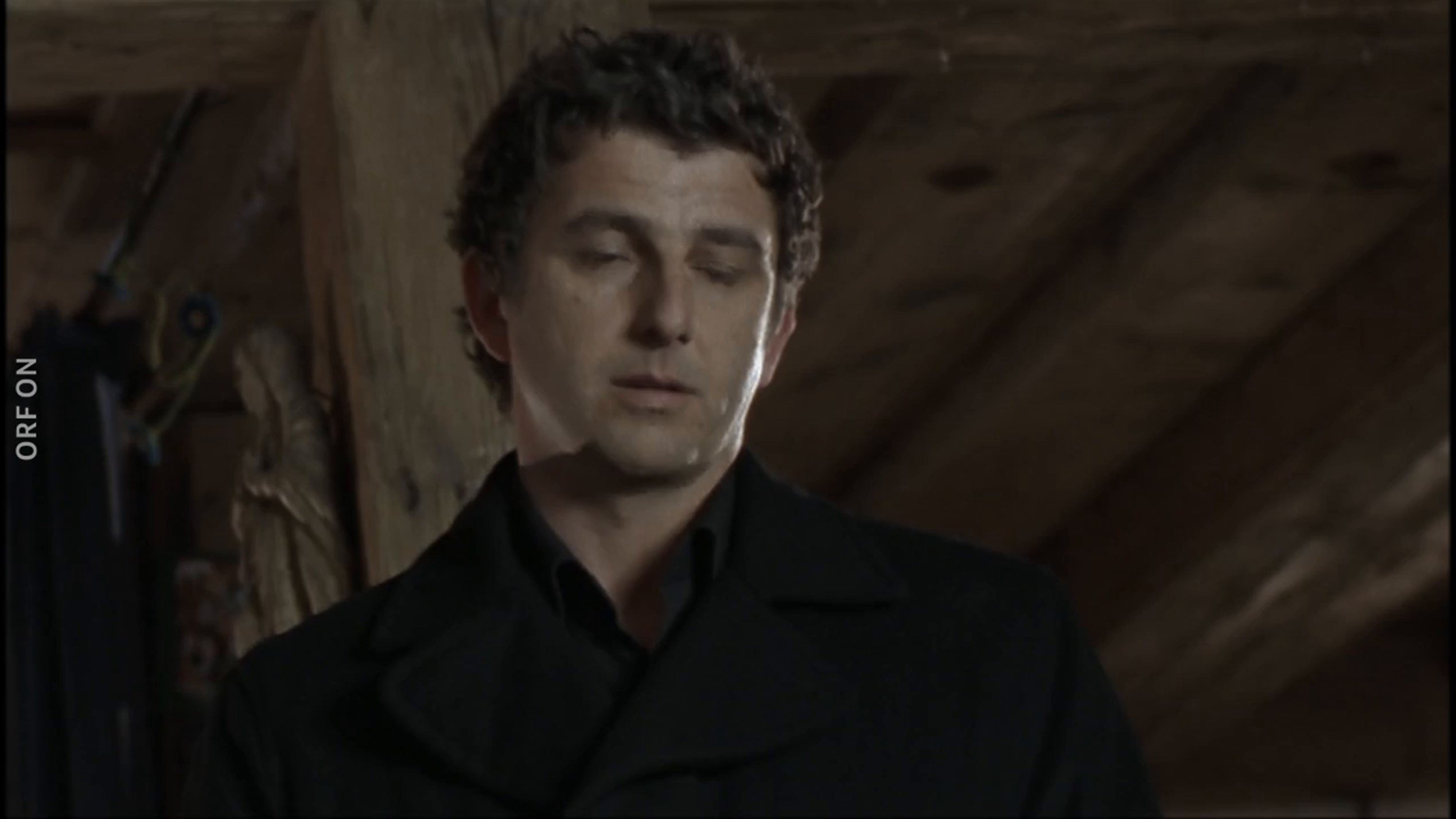 Crimen en los Alpes 6x1