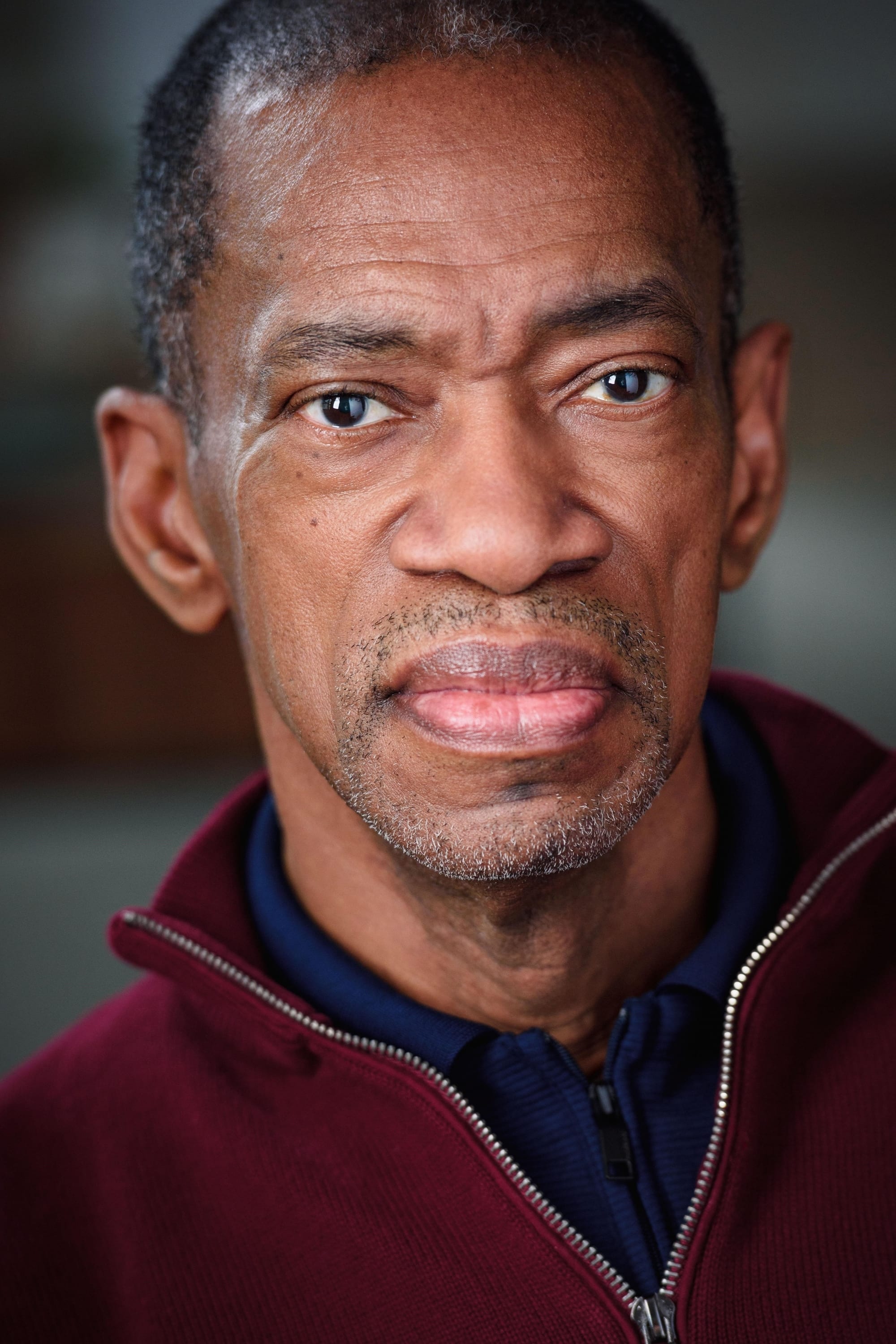 et billede af Charles Gray