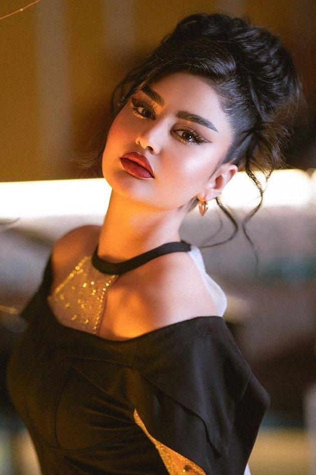 Ghada Basil's picture in the cast