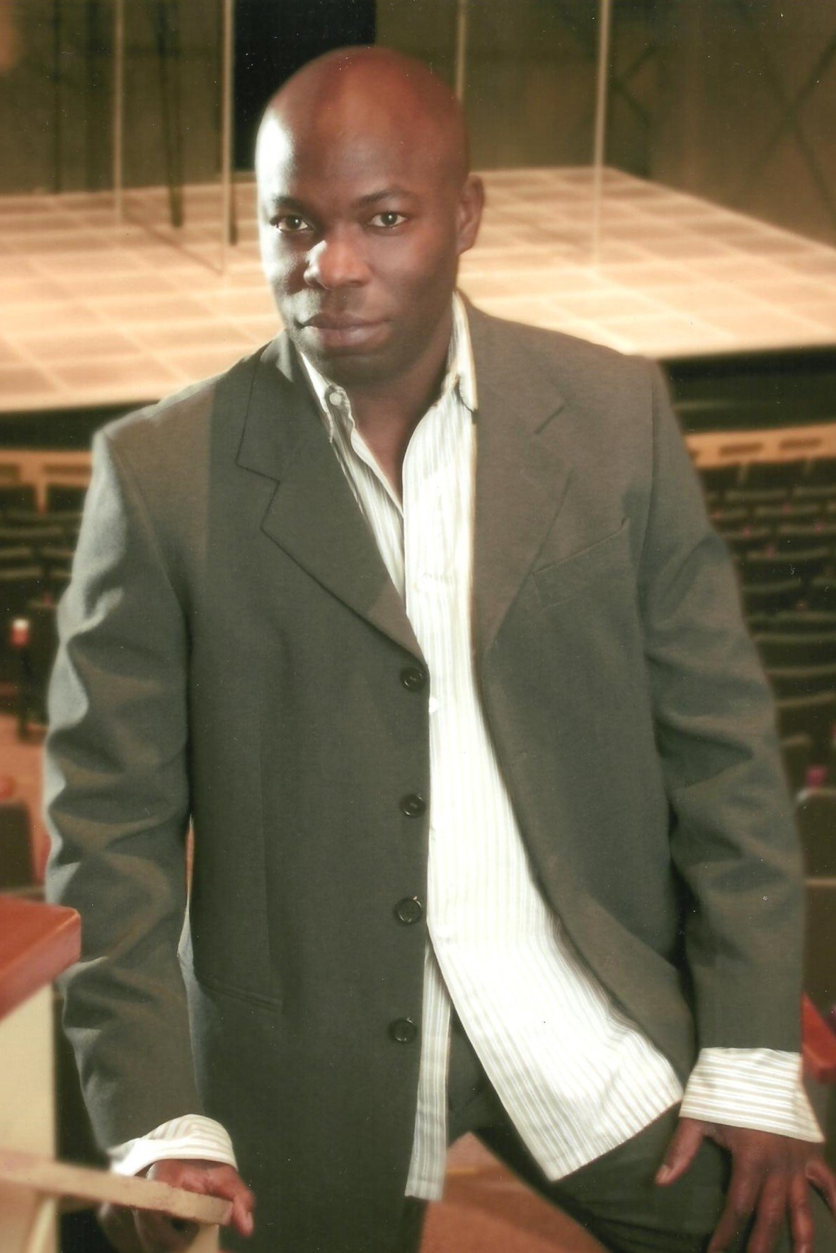 et billede af R. Emery Bright