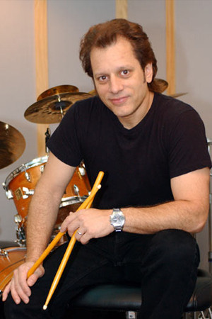 et billede af Dave Weckl