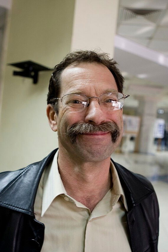 et billede af Joel Beinin