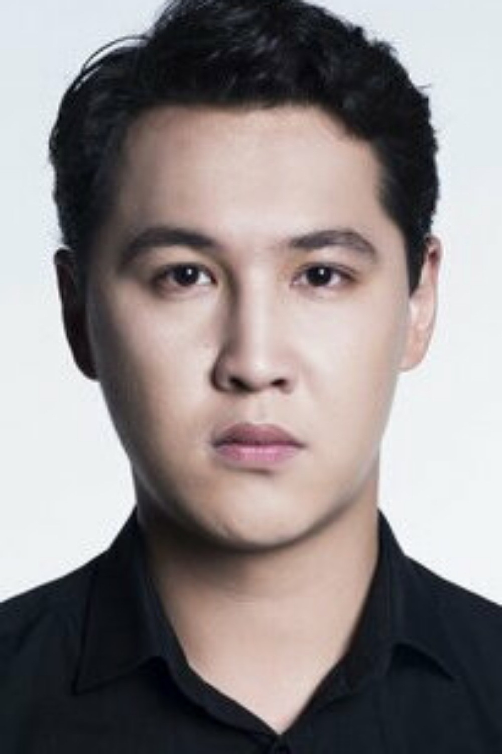 et billede af Sharip Serik