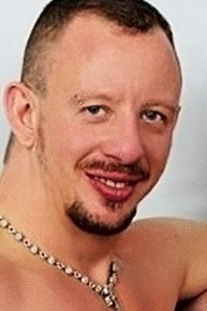 et billede af Adam Sins