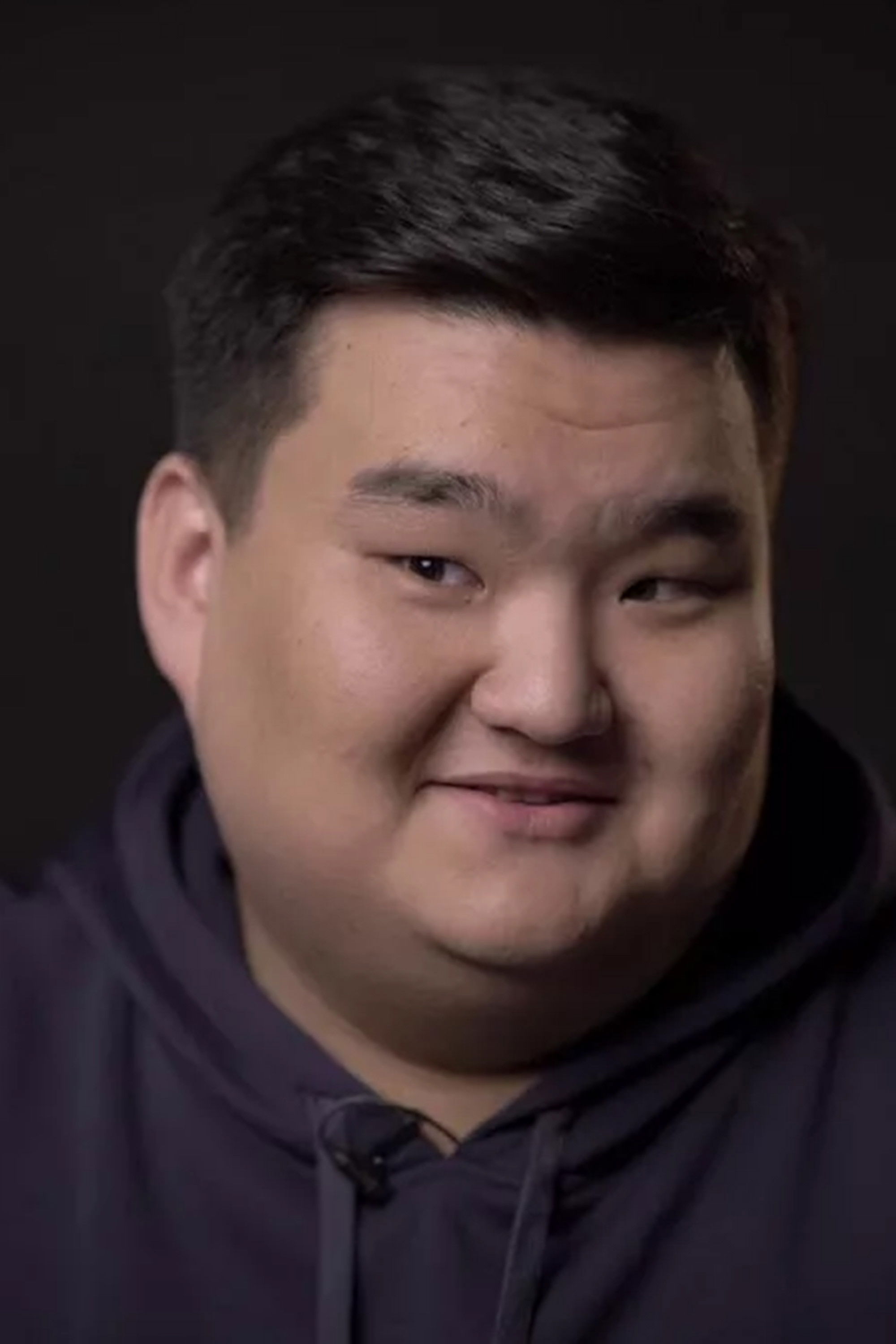 et billede af Zhenis Omarov